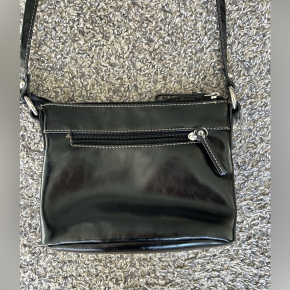 Giani Bernini black leather purse crossbody or shoulder 9”x7”x2” - Picture 6 of 14